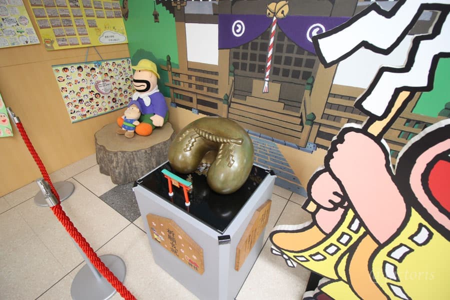 カールの神社